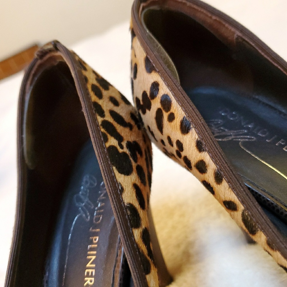 Donald J Pliner Leopard Print Leather Peep Toe Heels - Picture 7 of 8